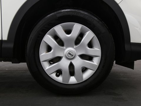 Nissan Qashqai 1.3 DIG-T Visia Euro 6 (s/s) 5dr 26