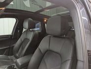 Porsche Macan 2.0 Macan Semi-Auto 4WD 5dr 58