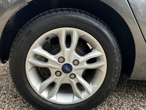 Ford Fiesta 1.25 Zetec Euro 6 5dr 29