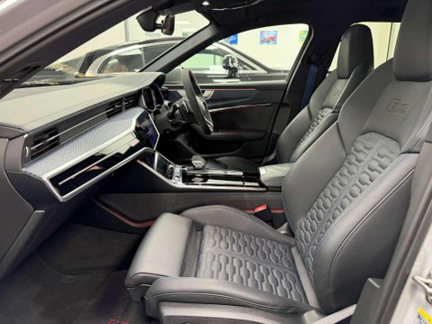 Audi RS6 4.0 TFSI V8 Performance Estate 5dr Petrol Tiptronic quattro Euro 6 (s/s) (6 36
