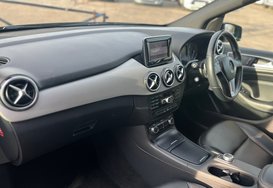 Mercedes-Benz B Class B180 1.8 CDI BLUEEFFICIENCY SPORT AUTO 27