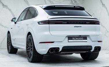 Porsche Cayenne V6 E-HYBRID Coupe 12