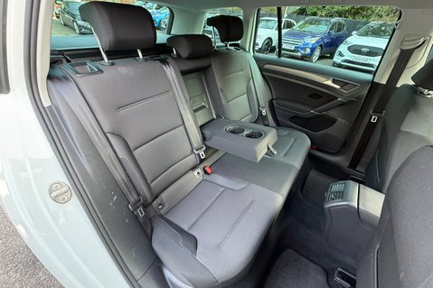 Volkswagen Golf MATCH TDI DSG - VAT Q - APPLE CAR PLAY -ADAPTIVE CRUISE -ROOFBARS 32