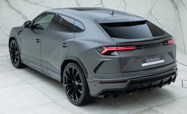 Lamborghini Urus 9
