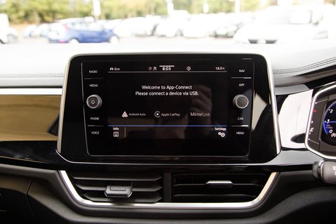 Volkswagen T-Roc R-LINE TSI 21