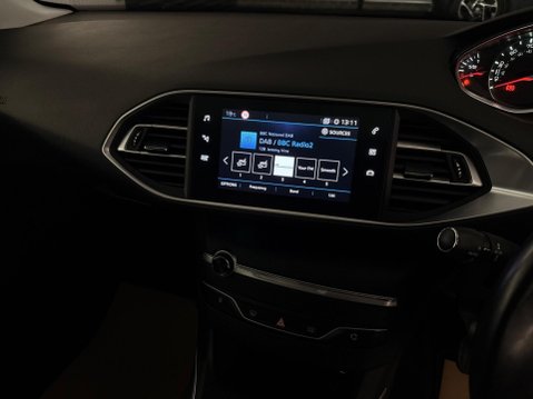 Peugeot 308 1.2 PureTech GPF Allure Euro 6 (s/s) 5dr 23