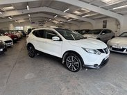 Nissan Qashqai 1.6 dCi Tekna SUV 5dr Diesel XTRON 2WD Euro 5 (s/s) (130 ps) 3