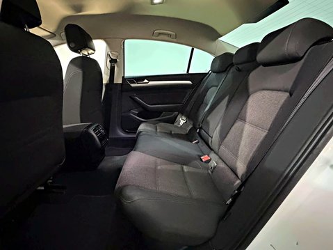 Volkswagen Passat SE BUSINESS TDI BLUEMOTION TECHNOLOGY 24