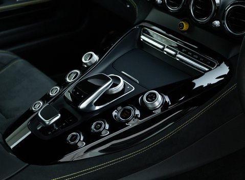 Mercedes-Benz AMG GT R PREMIUM 17