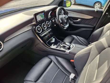Mercedes-Benz GLC 2.1 GLC 220 D 4Matic AMG Line Auto 4WD 5dr 35