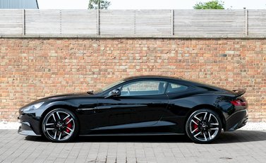 Aston Martin Vanquish 2