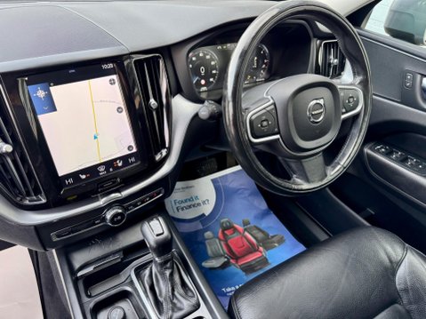 Volvo XC60 2.0 D4 Momentum SUV 5dr Diesel Auto AWD Euro 6 (s/s) (190 ps) 13