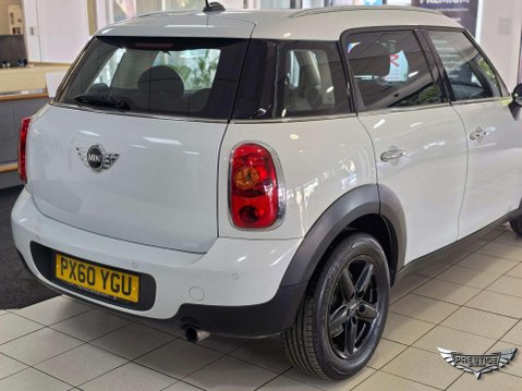 Mini Countryman 1.6 One SUV 5dr Petrol Manual Euro 5 (s/s) (98 ps) 23