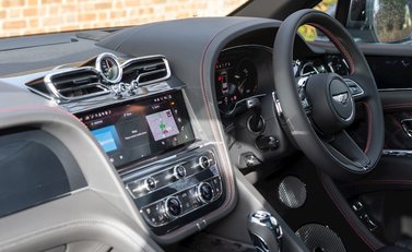 Bentley Bentayga V8 First Edition 18