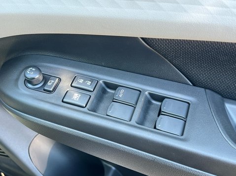 Suzuki Swift 1.2 Hybrid ULTRA 39