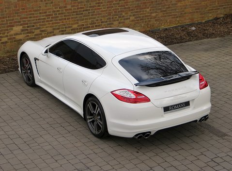 Porsche Panamera Turbo 8