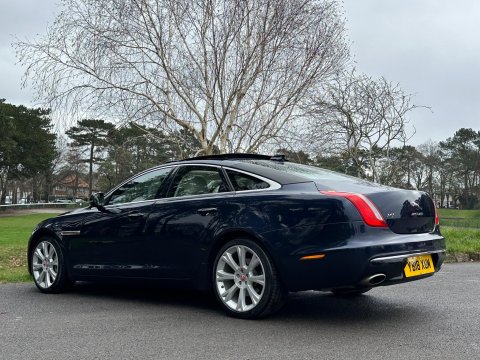 Jaguar XJ 3.0d V6 Portfolio Saloon 4dr Diesel Auto Euro 6 (s/s) (300 ps) 2