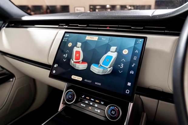 Land Rover Range Rover HSE D350. NOW SOLD. SIMILAR REQUIRED. PLEASE CALL 01903 254800. 5