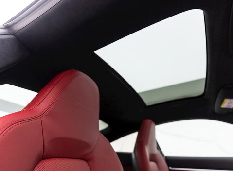 Porsche 911 Turbo S (992) 11