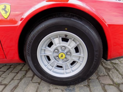 Ferrari 308 GT4 Dino 64