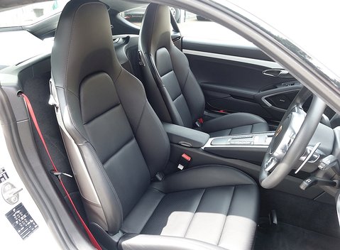 Porsche Cayman GTS 15