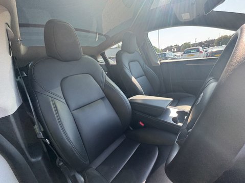 Tesla Model Y SUV 5dr Electric Auto RWD (346 ps) 11