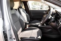 Renault Captur TECHNO E-TECH 33