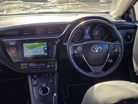 Toyota Auris 1.8 VVT-h Excel Touring Sports 5dr Petrol Hybrid CVT Euro 6 (s/s) (136 ps) 20