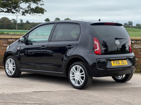 Volkswagen Up 1.0 Club up! Euro 6 5dr 3