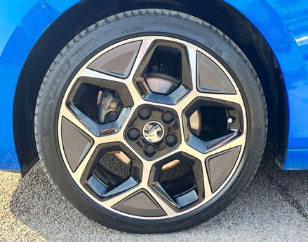 Vauxhall Astra 1.2 Astra Ultimate Turbo Auto 5dr 12