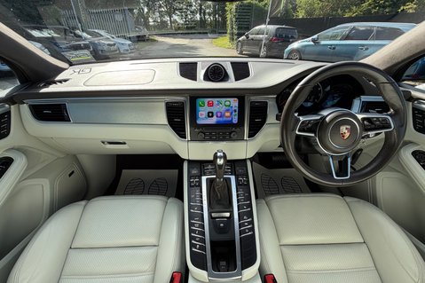 Porsche Macan TURBO PDK - HUGE SPEC - PAN ROOF - BOSE - CARPLAY 6