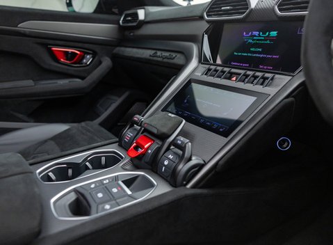 Lamborghini Urus PERFORMANTE 8