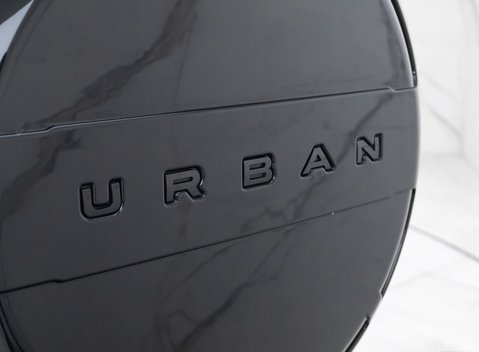 Land Rover Defender 110 D300 HSE Hard Top URBAN 30