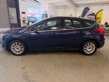 Ford Focus 1.6 TDCi Titanium Euro 5 (s/s) 5dr 4