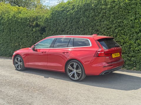 Volvo V60 2.0 D4 Inscription Pro Estate 5dr Diesel Auto Euro 6 (s/s) (190 ps) 33
