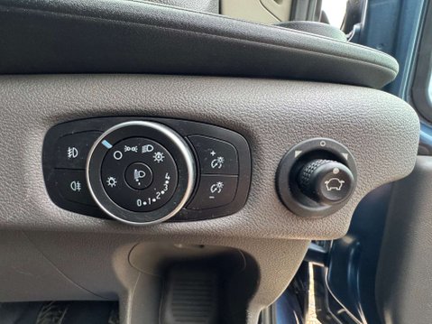 Ford Transit 2.0 Transit 350 Limited Edition EcoBlue 24