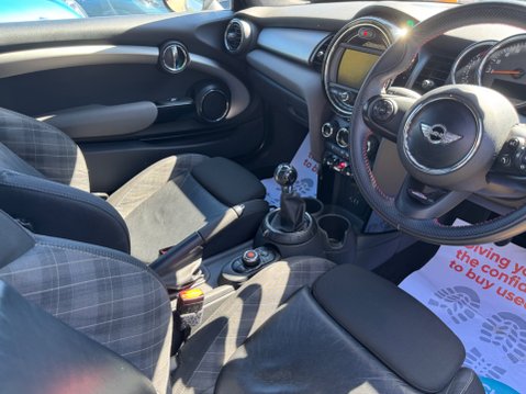 Mini Hatch COOPER 20