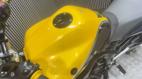 Yamaha FZ ONLY 16K CUSTOM 600CC NAKED BIKE NEW MOT WARRANTY 35