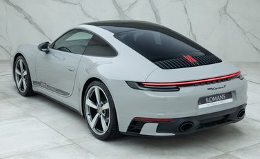 Porsche 911 Carrera T (992) 9