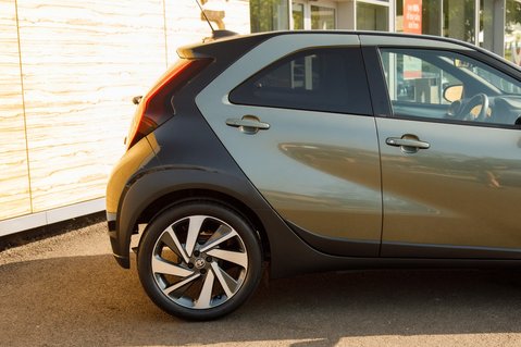 Toyota Aygo X VVT-I EDGE 7