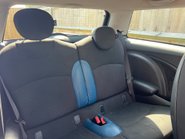 Mini Hatch COOPER D 1.6 3dr 7