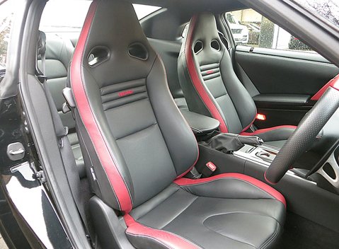 Nissan GT-R Premium Edition 6