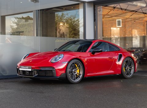 Porsche 911 Turbo S (992) Lightweight 2