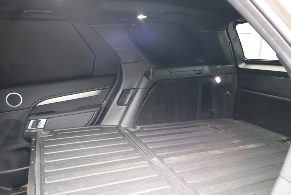 Land Rover Discovery R-DYNAMIC SE MHEV STYLED BY SEEKER 22