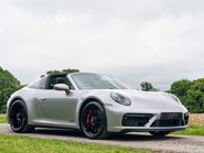 Porsche 911 Targa 4 GTS PDK 2