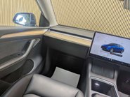 Tesla Model Y ModeL Y Long Range AWD 4WD 5dr 51