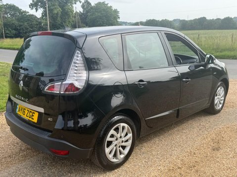 Renault Scenic 1.5 dCi Limited Nav MPV 5dr Diesel Manual Euro 6 (s/s) (110 ps) TWIN SUNROO 31