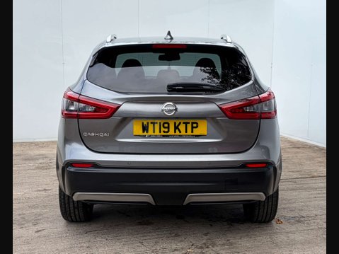 Nissan Qashqai 1.3 Qashqai Tekna DiG-T Semi-Auto 5dr 37