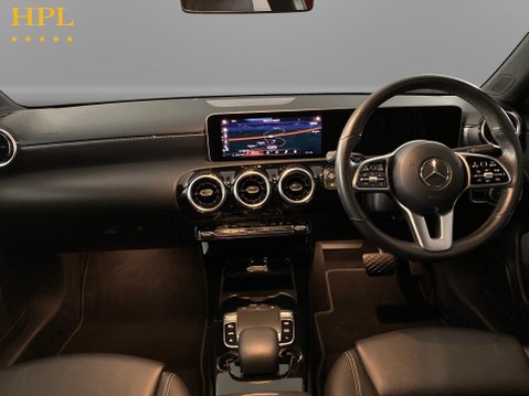 Mercedes-Benz A Class 1.3 A200 Sport (Executive) Hatchback 5dr Petrol 7G-DCT Euro 6 (s/s) (163 ps 18