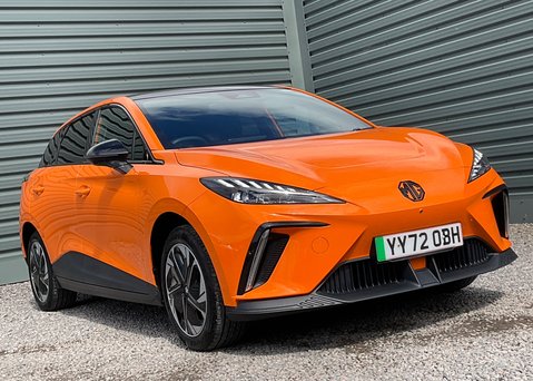 MG MG4 EV 64kWh TROPHY 7